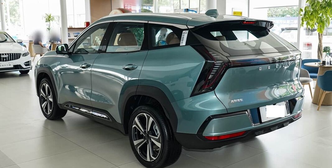 Geely Boyue L (Atlas): Китайский кроссовер, который научился ездить. Вся правда о «китайском RAV4»
