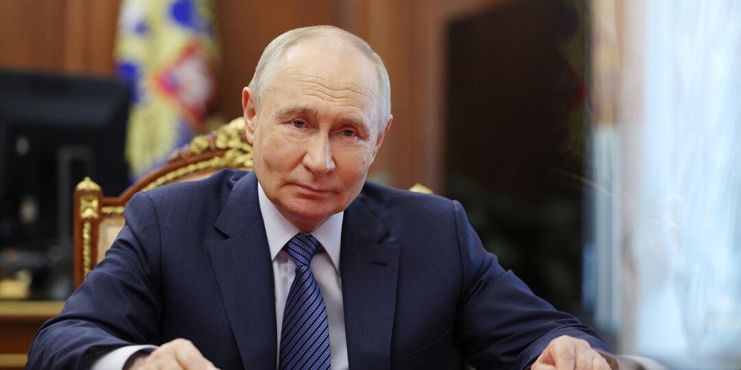 Путин поздравил АвтоВАЗ с началом серийной сборки первого кроссовера Lada Azimut