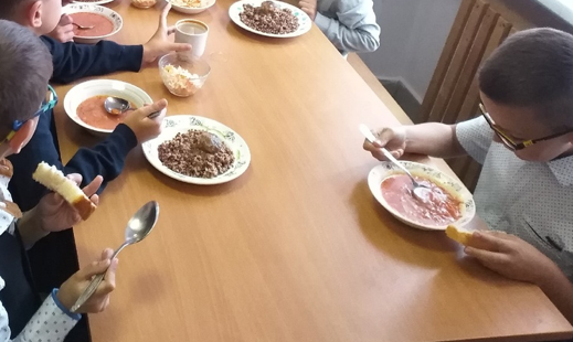 В России предложили ввести продуктовые сертификаты: кто сможет рассчитывать на новую льготу