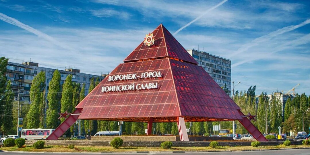 Воронеж: город-колыбель российского флота с первым кораблём, вкуснейшим зефиром и котёнком с улицы Лизюкова