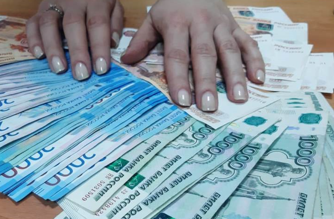 Отпуск или деньги? Россияне сделали свой выбор