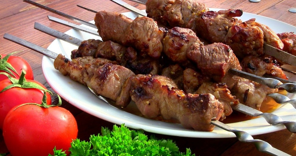Как выбрать мясо для шашлыка: несколько признаков хорошего куска, которые стоит знать