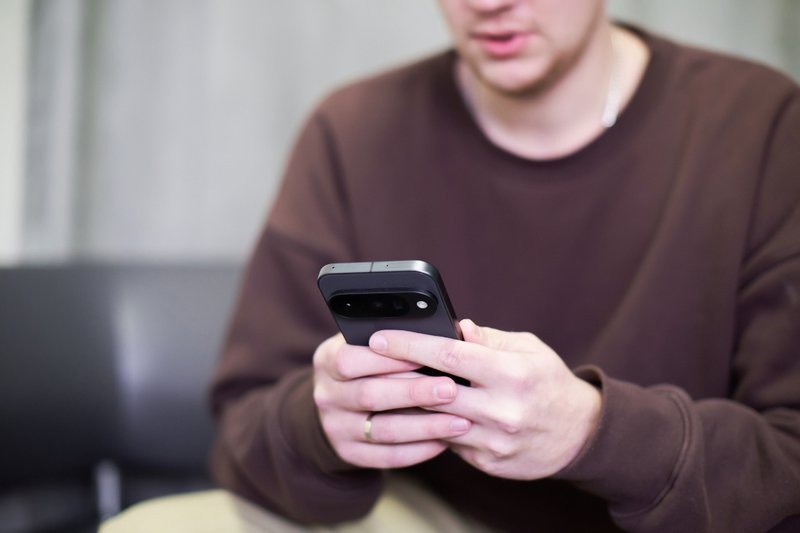 Сибиряк лишился 2,1 миллиона рублей после знакомства с девушкой в интернете