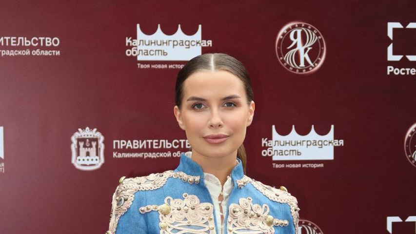 «Тошнотворная особа»: снявшая платок Куртукова разозлила россиян дорогими нарядами