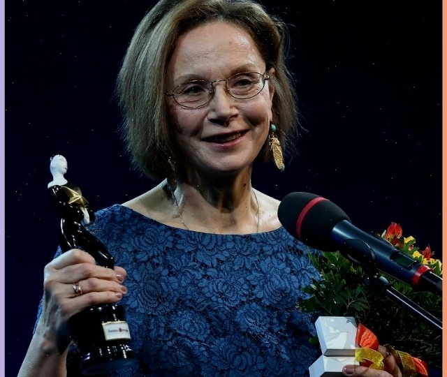 "Красива в любом возрасте, прекрасна в каждой роли,"- Ирина Купченко на вахтанговской сцене