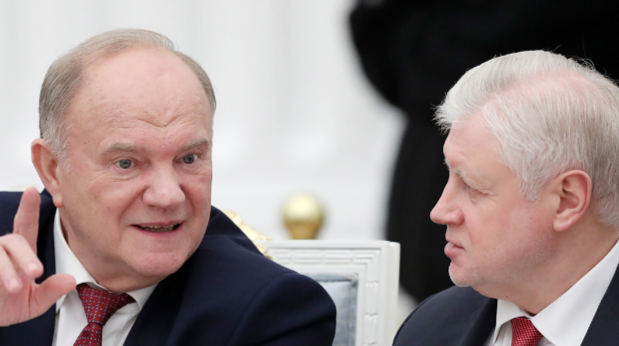 Старики схватились за власть вставными челюстями