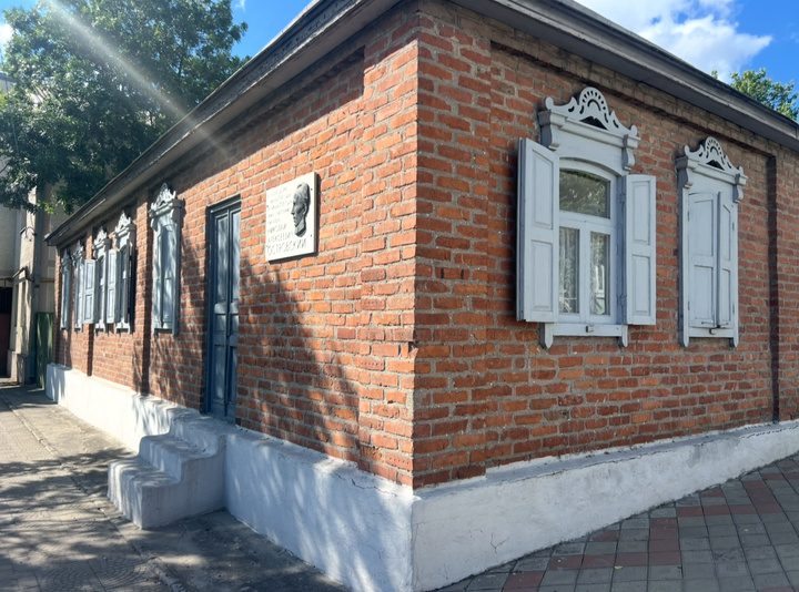 Дом-музей Островского, Новороссийск, улица Васенко, 21