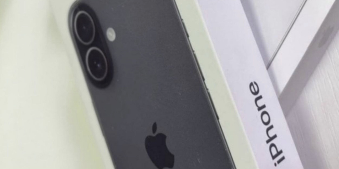 Минчанин дал прохожим iPhone 17 позвонить. Они вставили свою симку и убежали