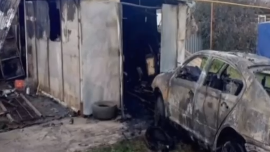 В Мамадыше мужчина получил серьезные ожоги, пока пытался тушить полыхающий гараж