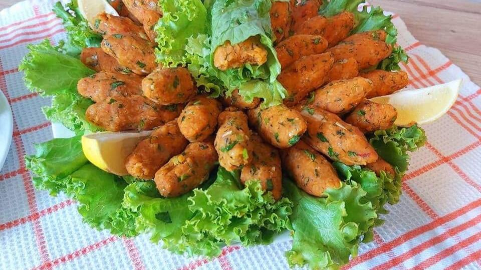 Турецкие чечевичные котлетки БЕЗ ЖАРКИ (Mercimek Köftesi): легкая и очень вкусная вегетарианская закуска