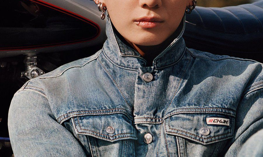 Соло на миллион: 8 K-pop айдолов, чьи личные хиты оказались громче успеха их групп 🌟📊