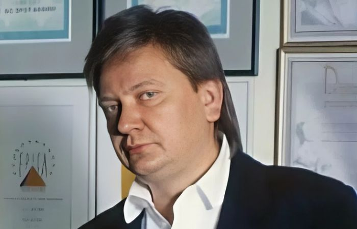 Просадил в казино $150 млн и похоронил 17-летнюю дочь: Как живёт создатель группы «Белый орёл» Владимир Жечков в свои 67