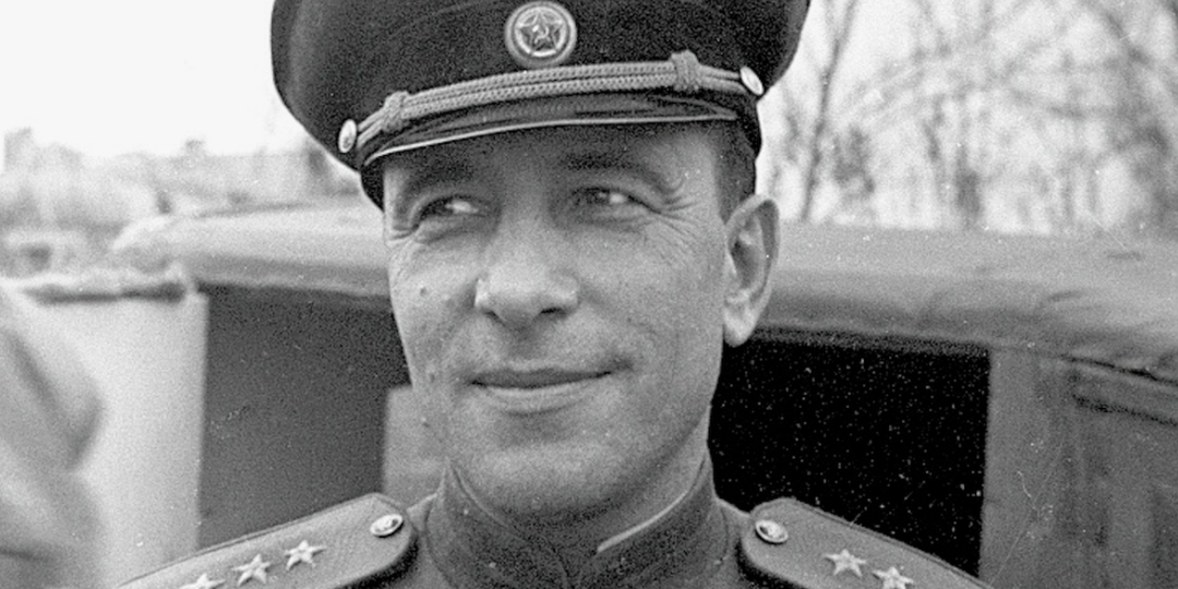 Десять секунд, чтобы экипажи сели по машинам: как танковая армия Катукова ждала немцев под Курском, а командующий звал гостей на рыбалку