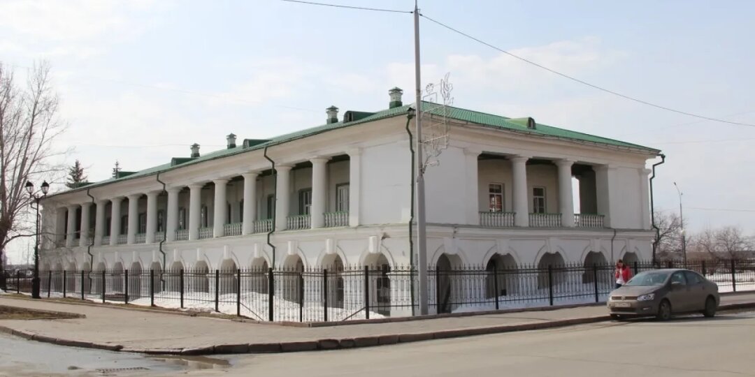 Биржевой корпус в центре Томска выставили на торги