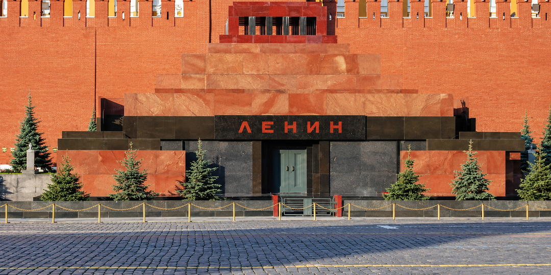 Что находится внутри и под Мавзолеем Ленина: какие помещения скрыты за гранитными стенами усыпальницы