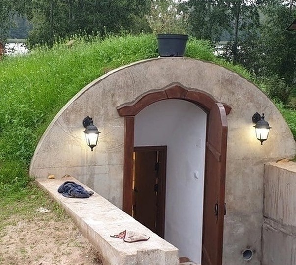 Погреб на участке