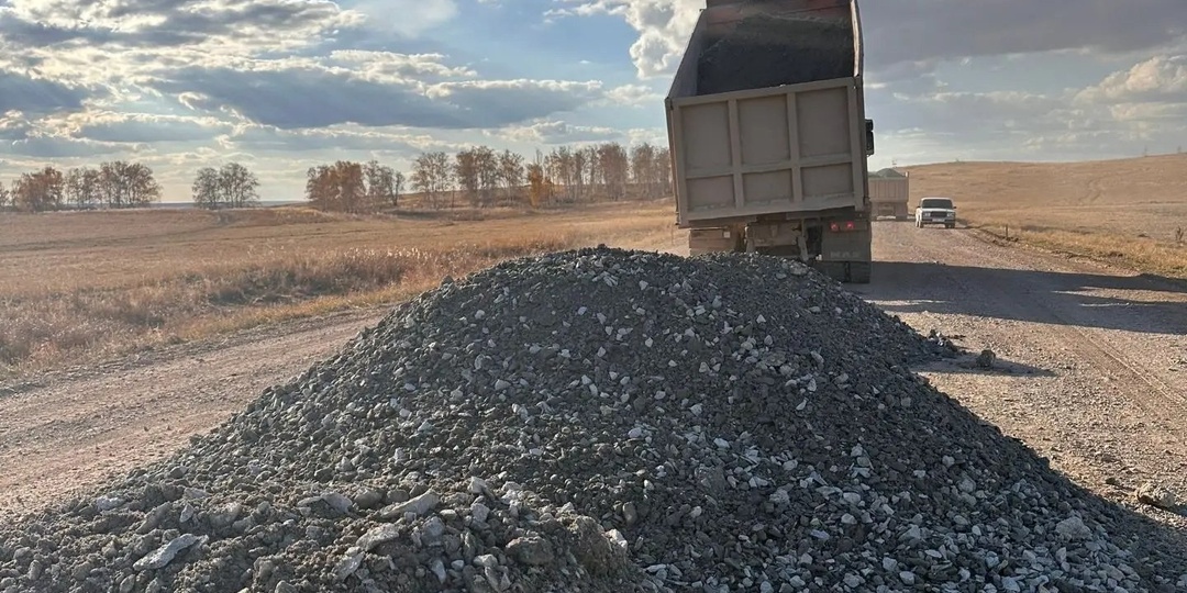 🛣В Баймакском районе обновляют дорогу на 1-е Иткулово