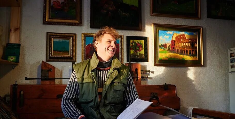 «Зритель должен быть неравнодушен». Художник Святослав Капралов рассказал о смысле искусства и своих мечтах