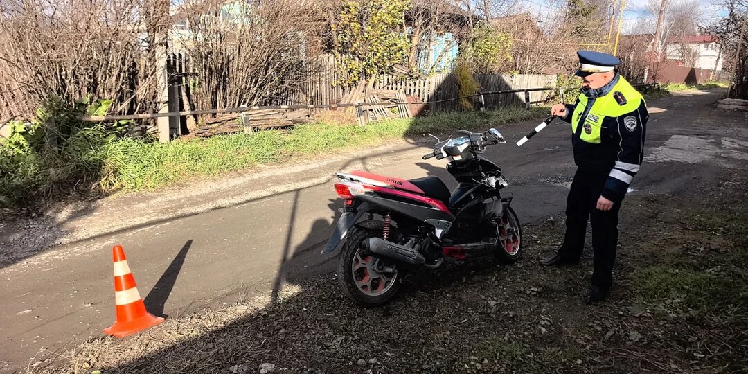 В Нижнем Тагиле 13-летний пассажир скутера попал в больницу
