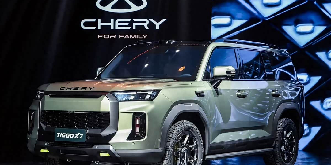 Chery Tiggo X7: новый брутальный кроссовер с внедорожным характером