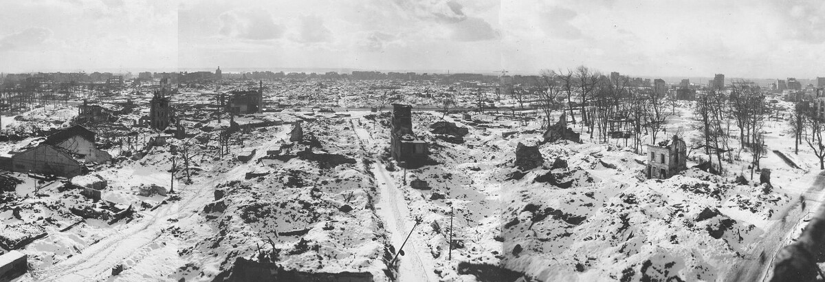 Это Гавр зимой 1945-го, если что