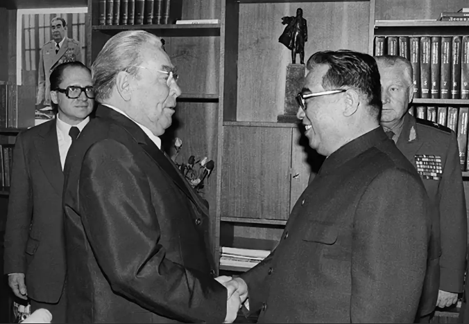 Л. Брежнев и Ким Ир сен