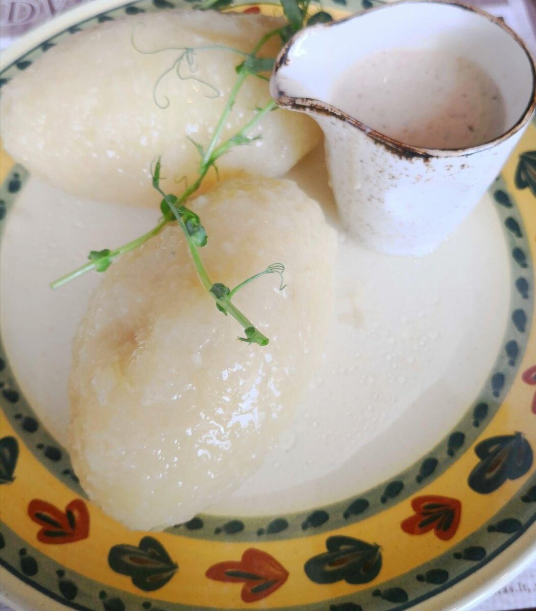 Блюдо из картофеля, похожее на знаменитые литовские цепелины. 