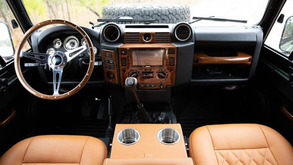 Land Rover Defender 90