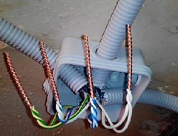 Соединение проводов скруткой