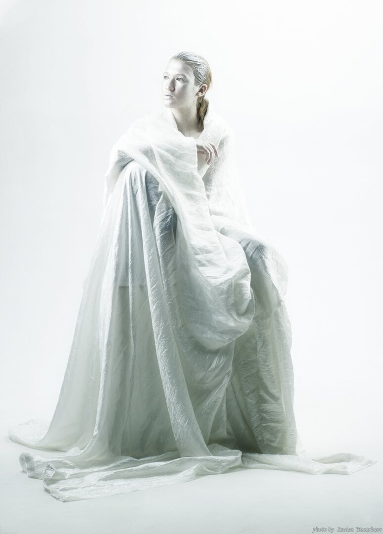 Белая циклорама шириной 5,5 м., глубиной 4,5 м.