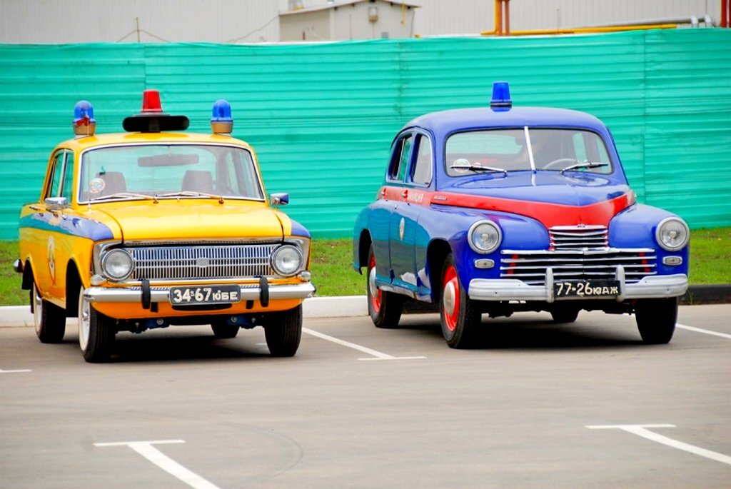 В СССР большинство машин уходило либо на экспорт, либо они отправлялись на службу в различные ведомства (милиция, скорая, пожарная служба)