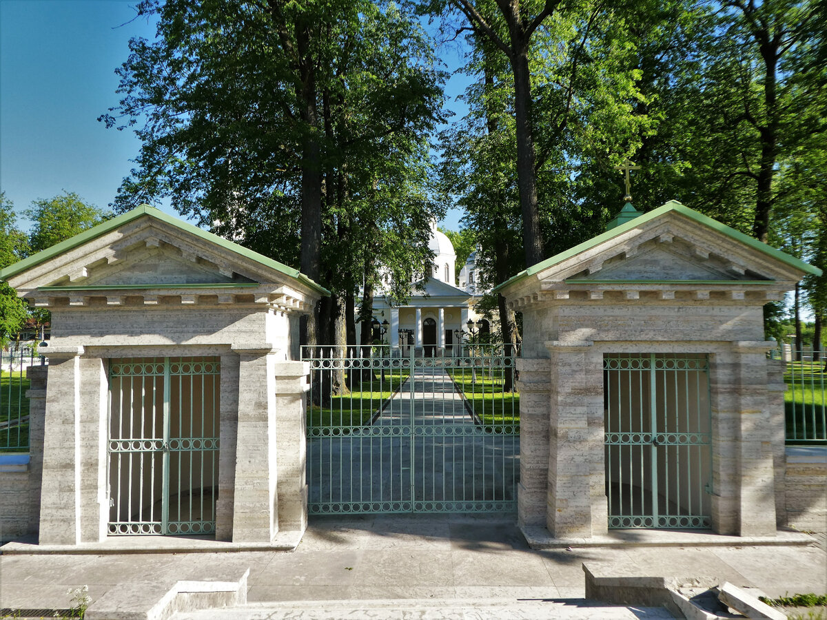 Путилово. Храм Тихвинской Иконы Божией Матери. Координаты: N 59° 86.6783' E 31° 43,09