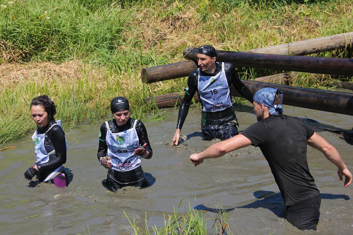 Гонка героев какая обувь нужна. Гонка героев 2022 препятствия. Гонки героев 2022. Гонка героев алабино 9 декабря 2023. Гонка героев 2020 москва.