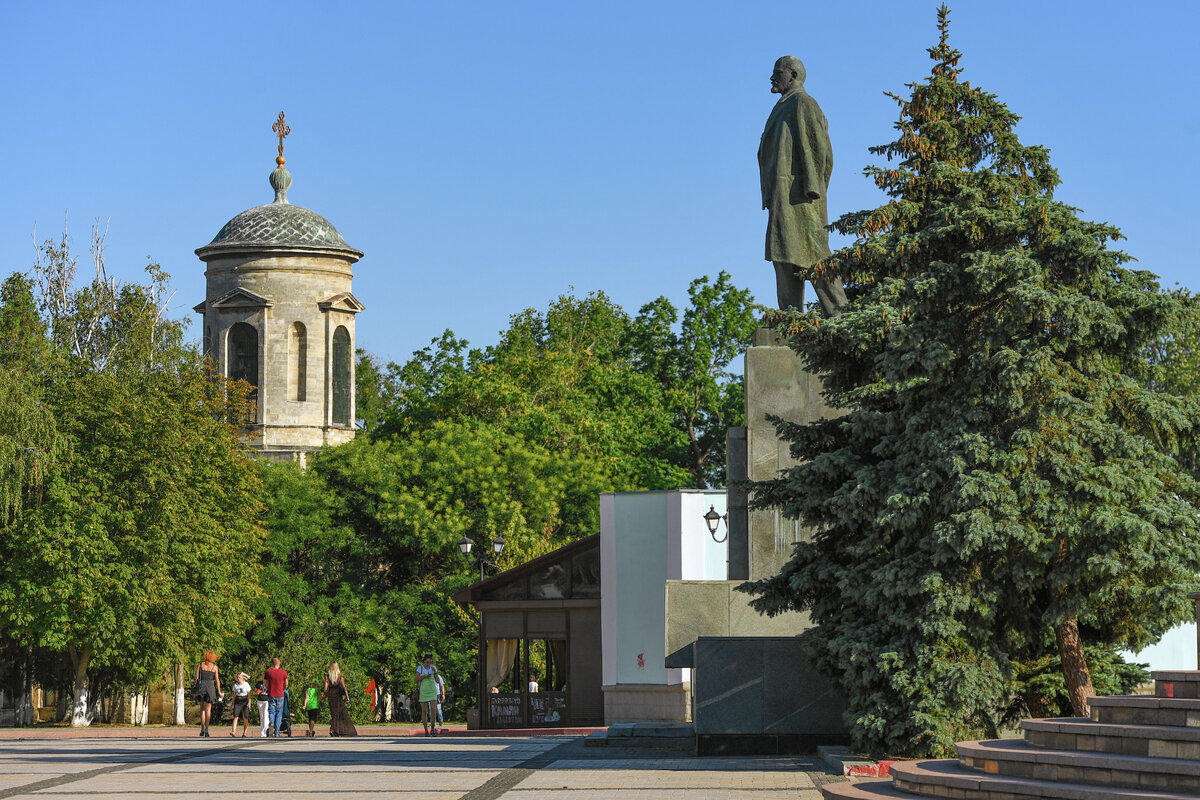 Памятники керчи фото