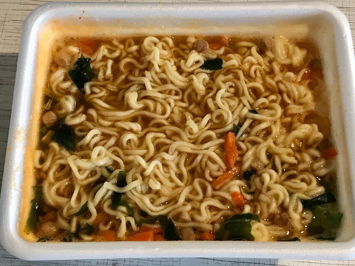 Лапша «Доширак» вкус морепродуктов с перцем