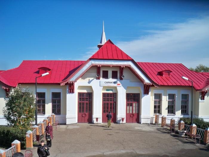 Вид на станцию уже в 2000-е годы (точная дата неизвестна) 