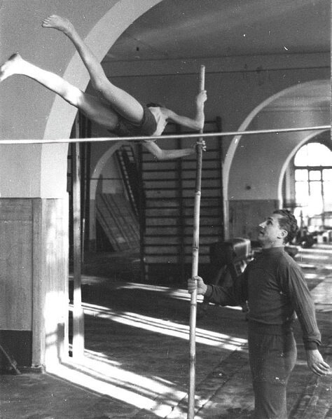 Тимофей Прохоров проводит тренировку. 