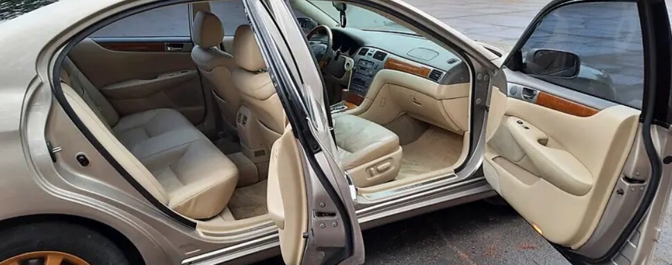 Нашел огромную люксовую Тойоту за 500 000 рублей и это – не Камри ...