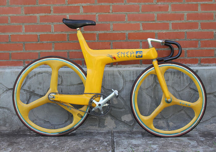 Велосипед "Эней", изготовленный в 1995 году на АНТК "Антонов" в Киеве. Из коллекции Веломузея Андрея Мятиева.