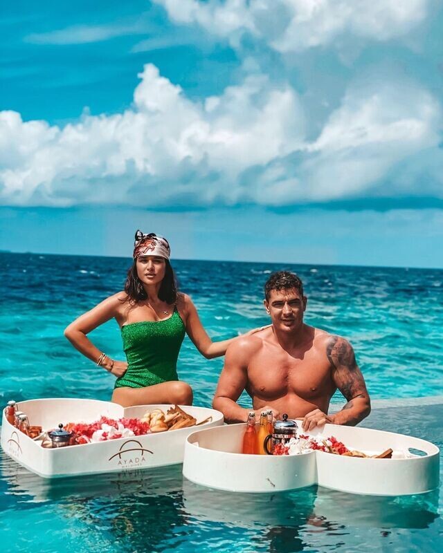 Бородина и ее продуктовая корзина.