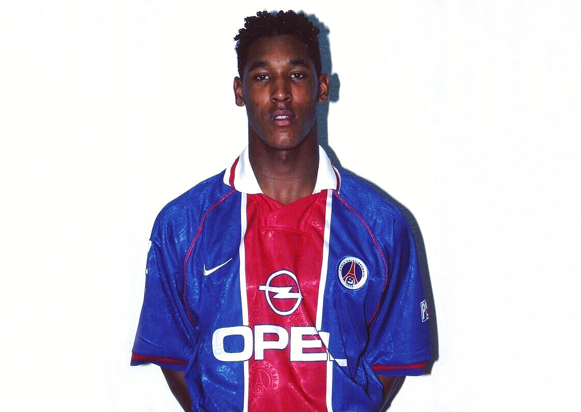 Анелька в "ПСЖ". Фото с сайта: https://versus.uk.com/2019/03/nicolas-anelka-get-feature-length-netflix-documentary/