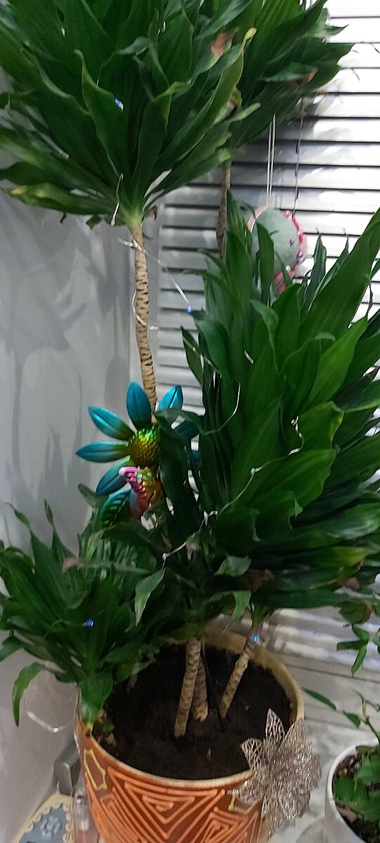 Опора под цветы два