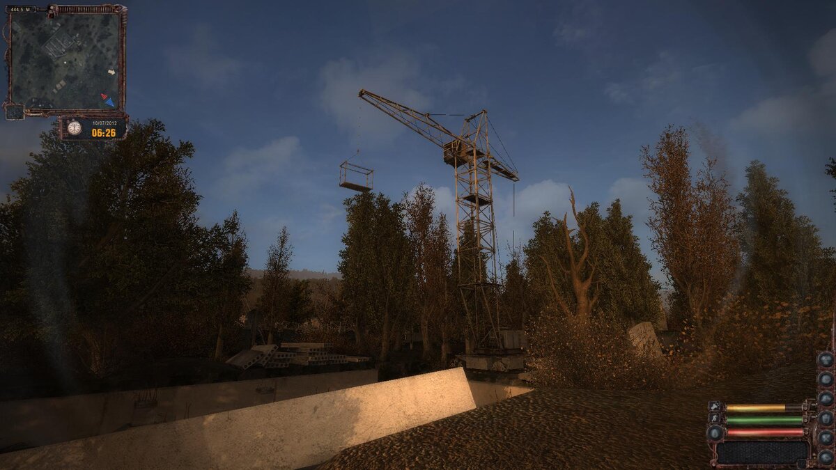 Стройка велась в самом разгаре.