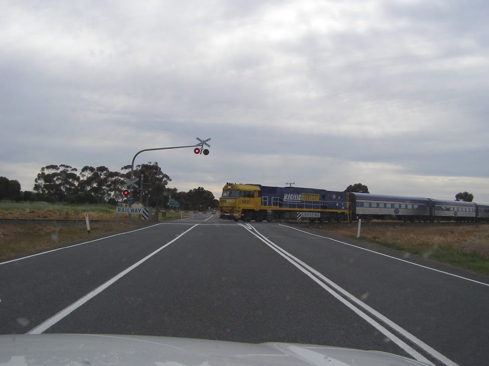 Ж/д переезд в Австралии