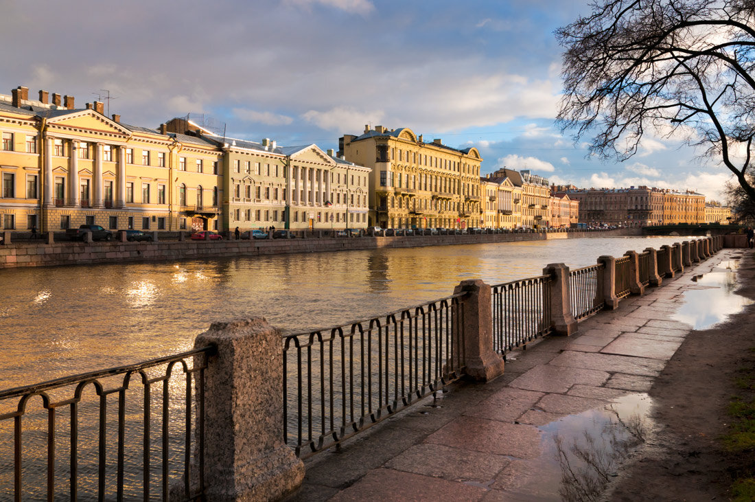 Река Фонтанка. Источник фото: https://photocentra.ru/work/308945