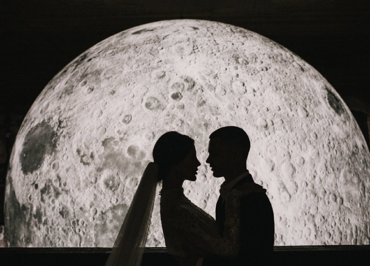 Декорации в Анненкирхе. Кадр из свадебного фильма