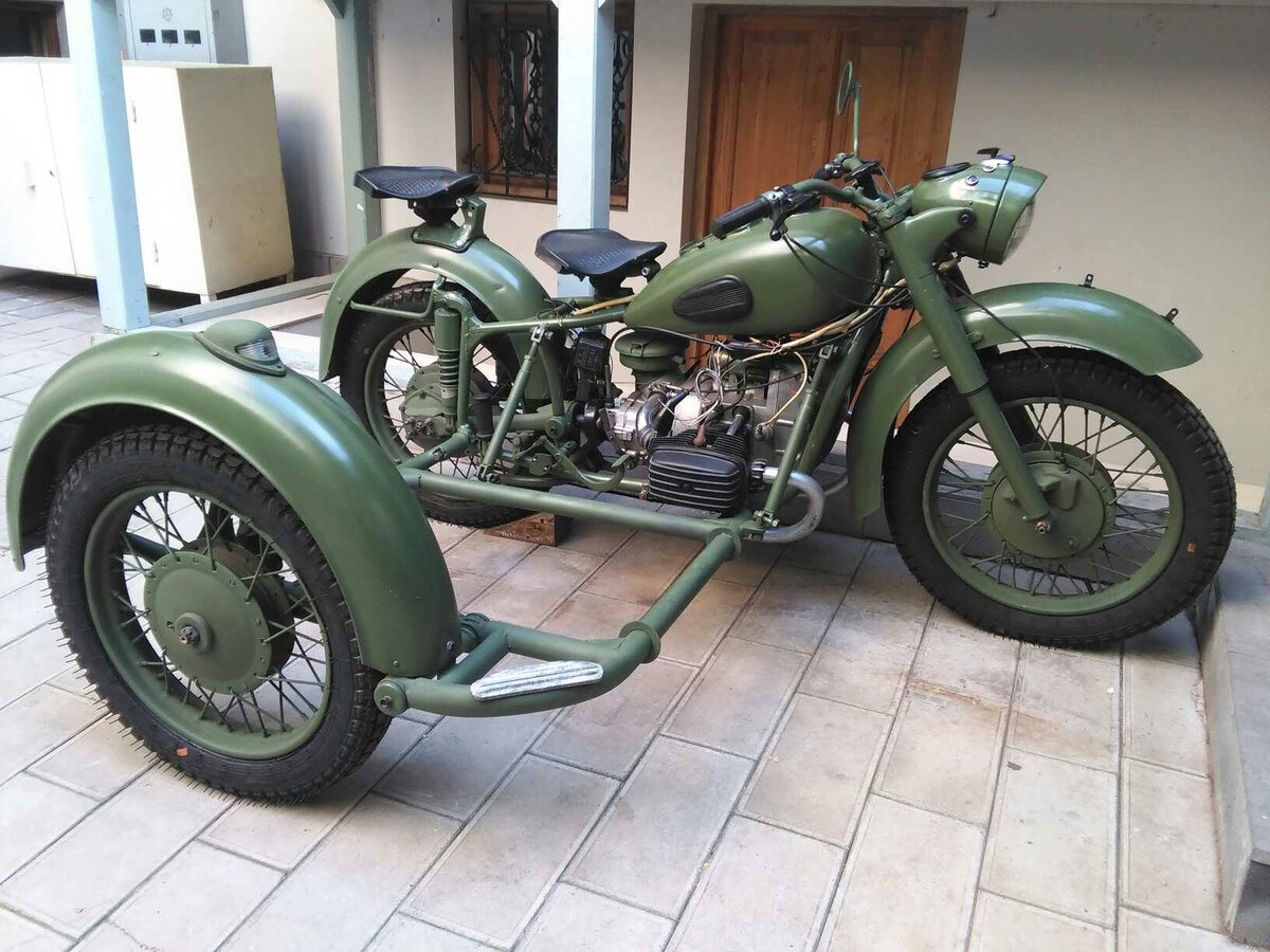 Мотоцикл Днепр мт9 1972
