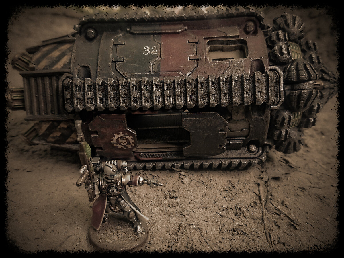 Скитарий авангарда на фоне подземного транспортера термит паттерна "терракс". Пикт автора 