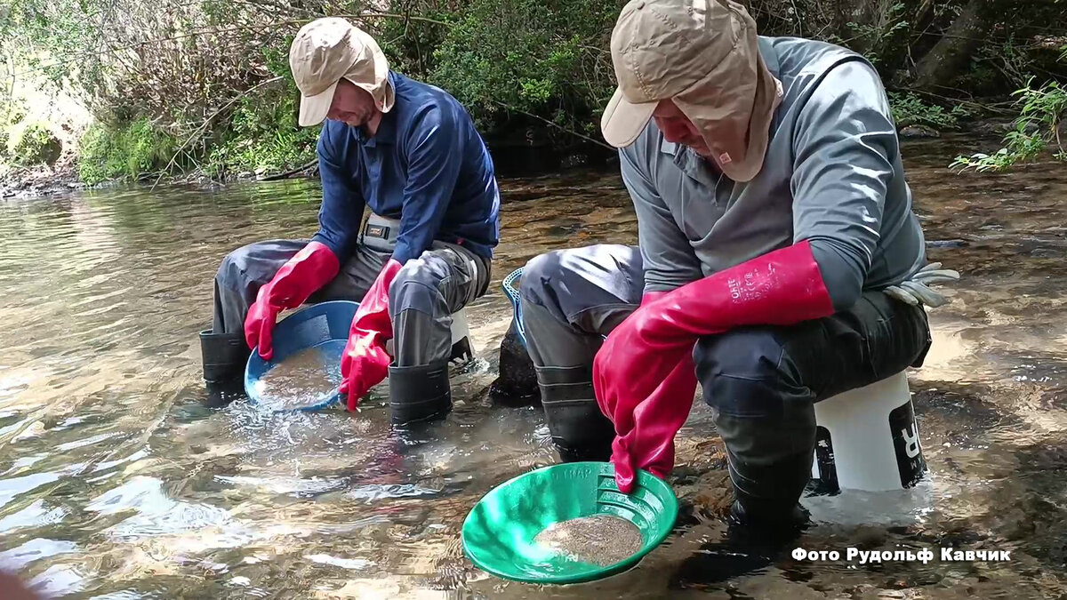 Старательский лоток, самый важный инструмент старателя, если хотите найти золото. С лотком золото находят, а потом покупают промприбор, а не наоборот.  