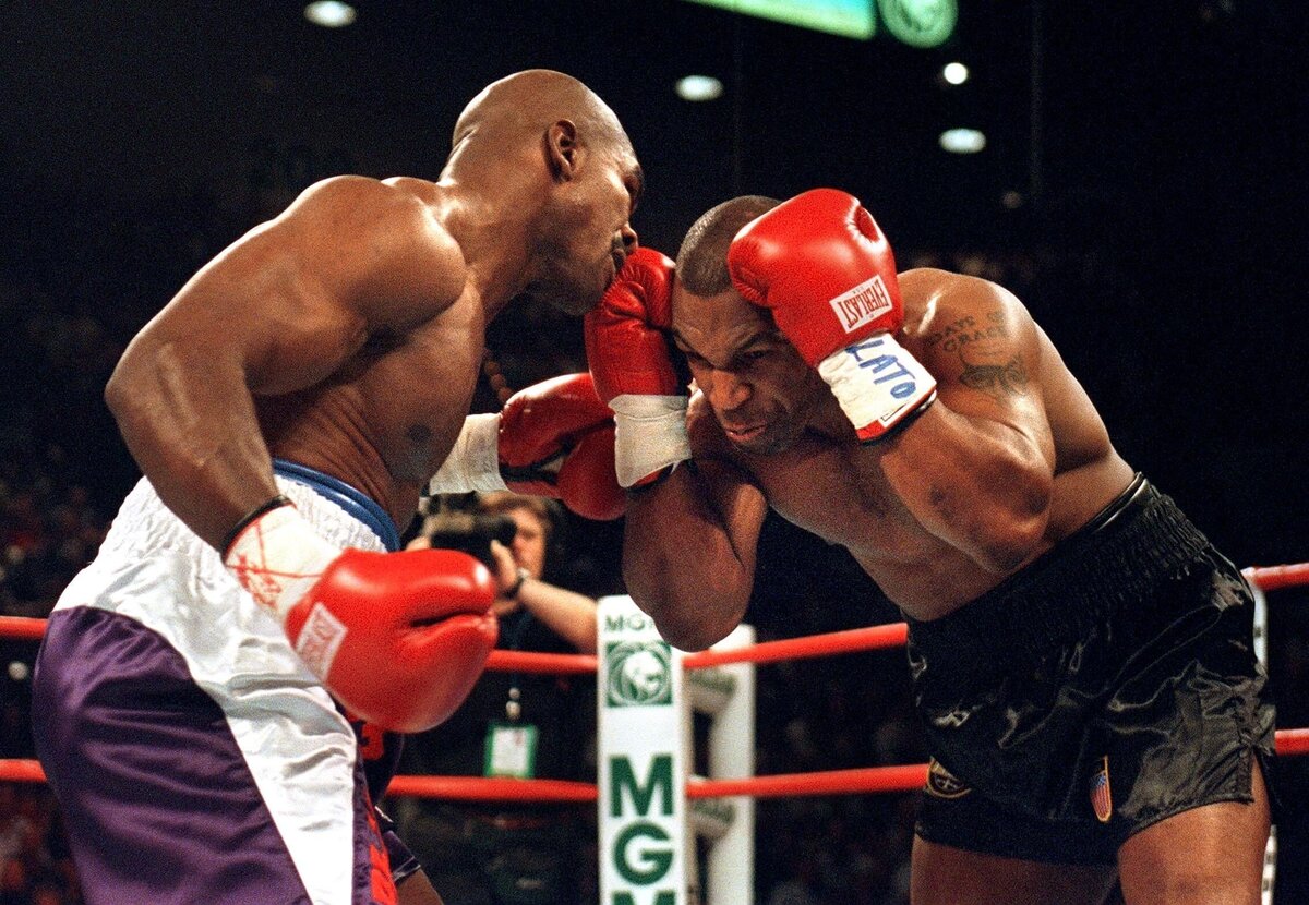 Mike Tyson vs Holyfield